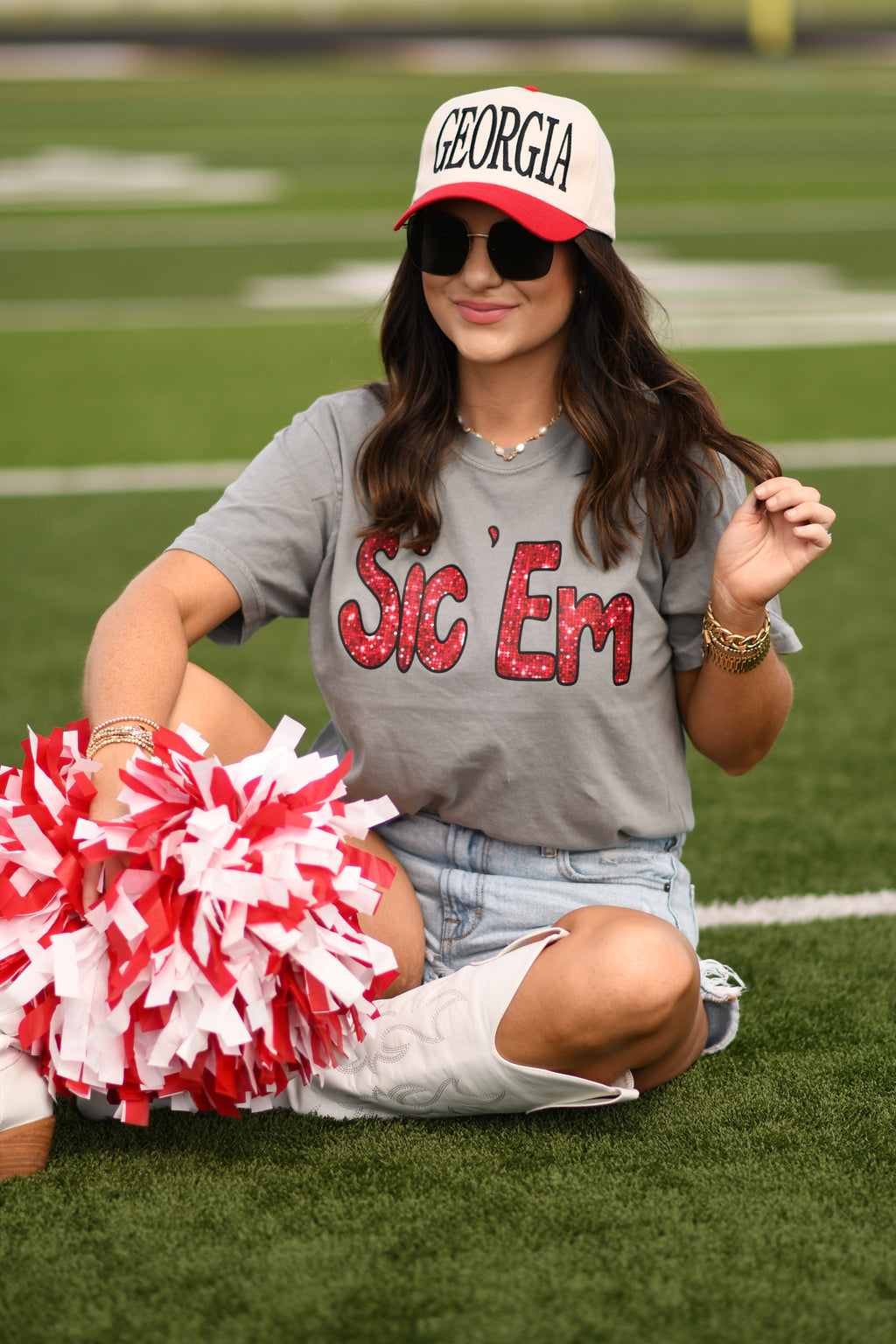Sic Em' Tee